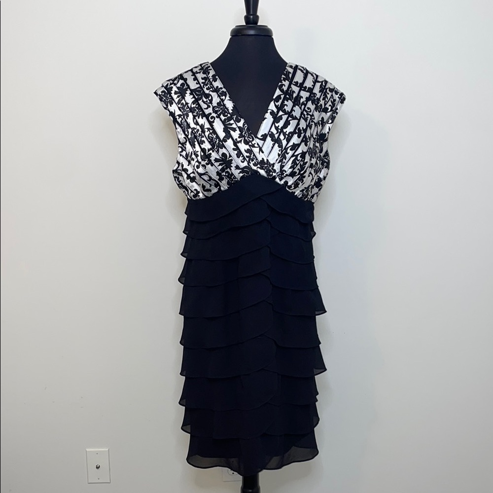 Scarlett Nite Black and White Sleeveless Ruffled Tiered Cocktail Dress Size 14W